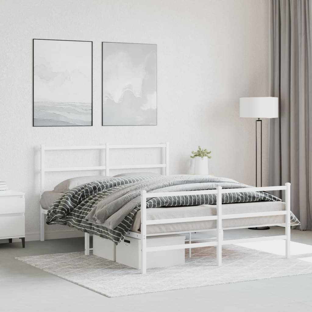 vidaXL Kovinski posteljni okvir z vzglavjem in vznožjem bel 140x190 cm